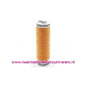 Gutermann naaigaren 300 (zacht oranje) - 1977