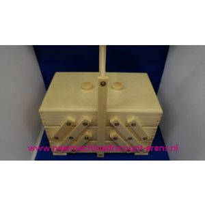 Houten Naaikist licht 3 etages middel groot. - 3081